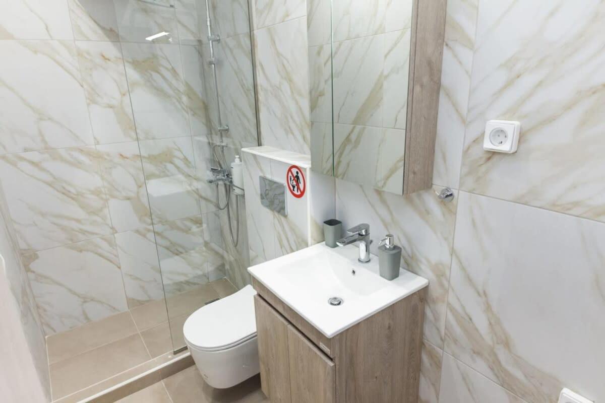 Brand New Urban Getaway Next To Megaro Mousikis Apartment Athens Exterior photo