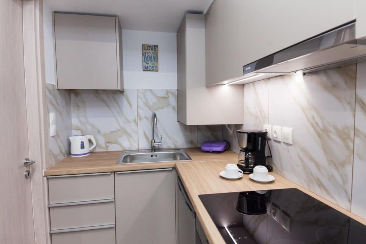 Brand New Urban Getaway Next To Megaro Mousikis Apartment Athens Exterior photo